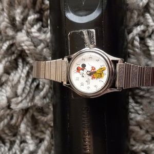 Minnie mouse watch
